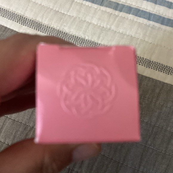 Yensa 
PINK LOTUS PEPTIDE RENEWAL FACE CREAM - Picture 7 of 7